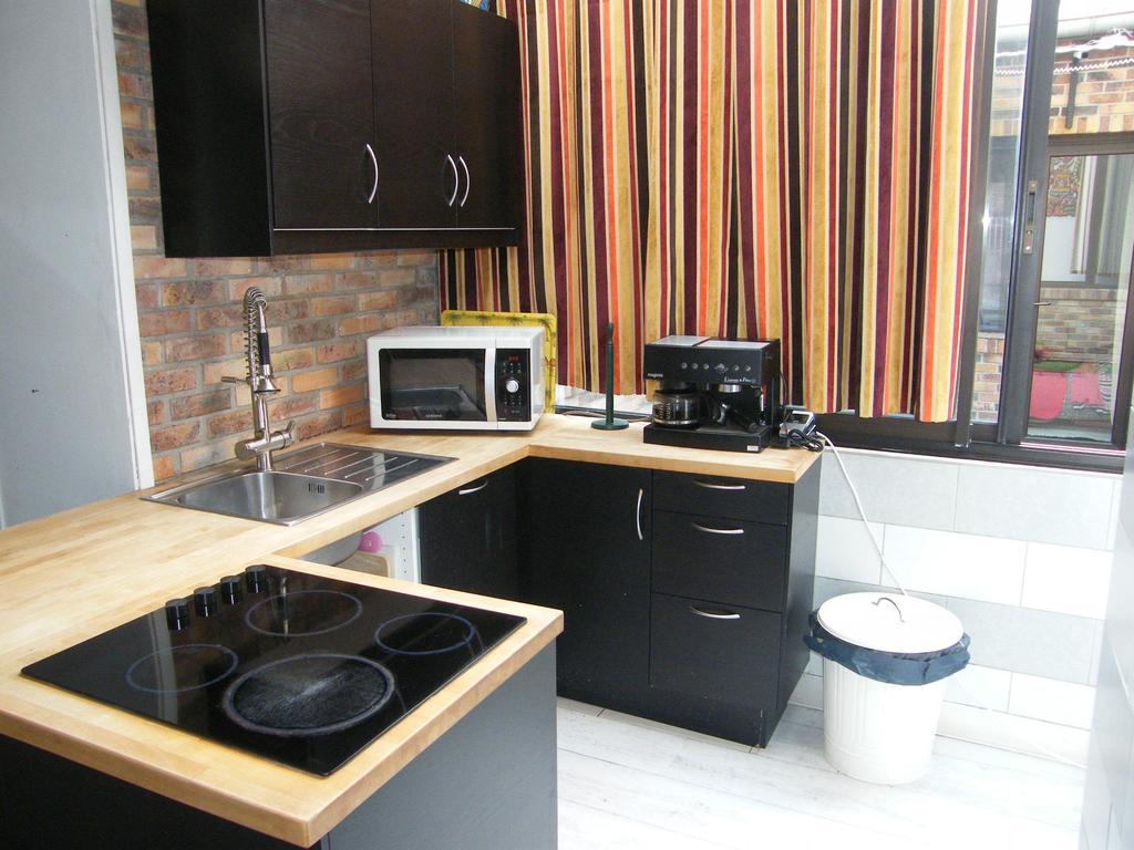 Paris East Side Lodge Pantin Zimmer foto
